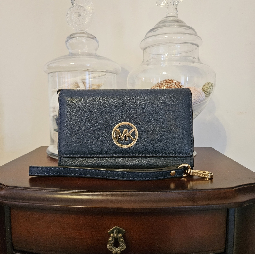 Michael Kors navy wristlet wallet, gold tone hardware, nearly perfect!